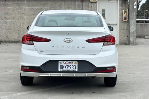 2020 Hyundai ELANTRA SE