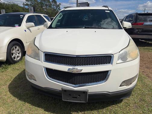 White 2011 Chevrolet Traverse LT