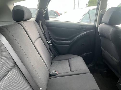 2003 Pontiac Vibe Base