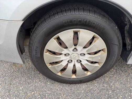 Alabaster Silver Metallic 2009 Honda Accord 2.4 LX
