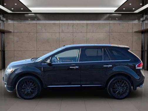 Tuxedo Black Metallic 2013 Lincoln MKX Base