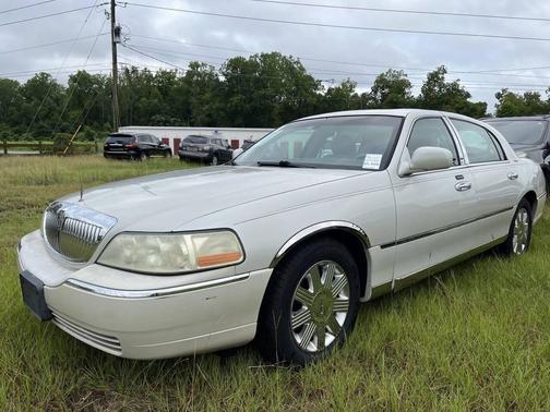 2004 Lincoln Town Car Ultimate