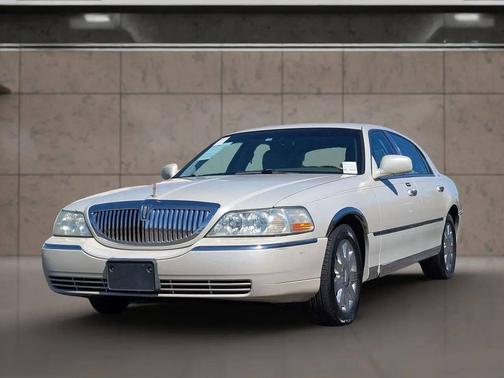 2004 Lincoln Town Car Ultimate
