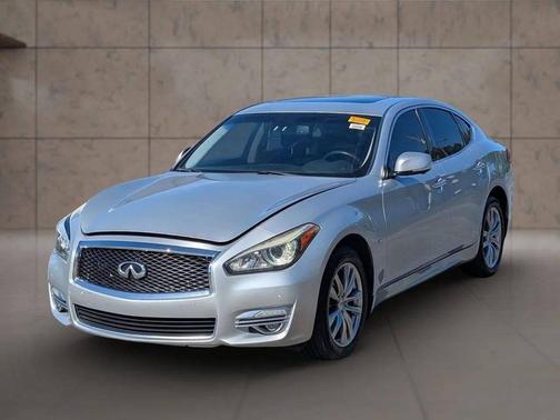 2015 INFINITI Q70 3.7 AWD 4dr Sedan