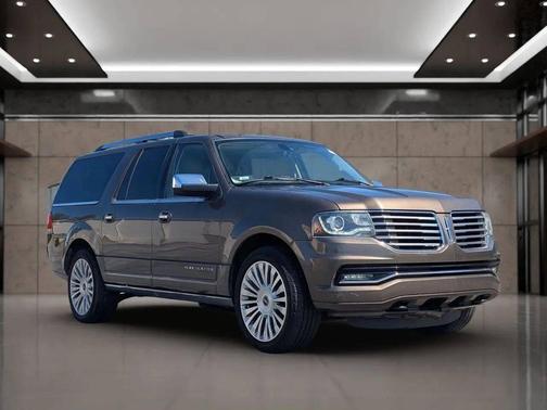 2015 Lincoln Navigator Base