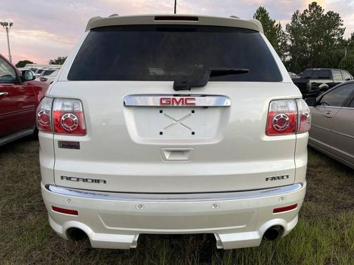 2011 GMC Acadia Denali