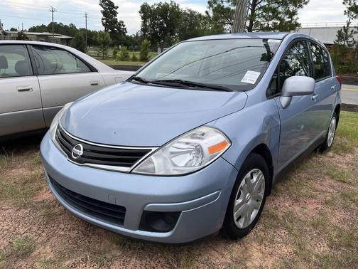 2011 Nissan Versa 1.8 S
