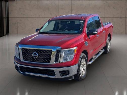 2017 Nissan Titan SV