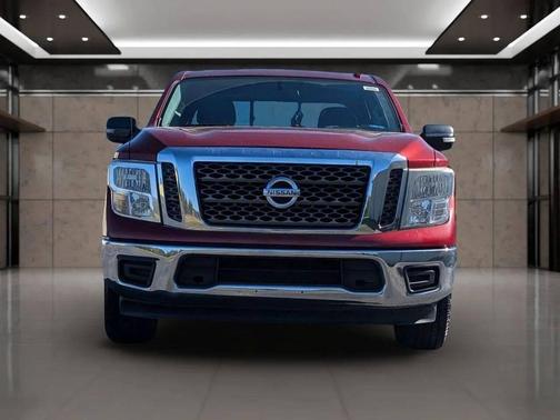 2017 Nissan Titan SV