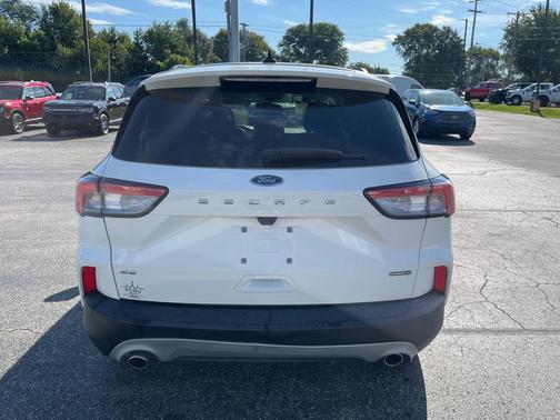 2021 Ford Escape SE