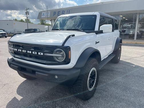 2022 Ford Bronco Outer Banks