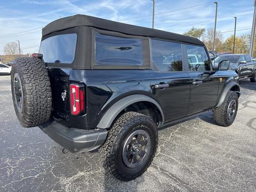 2023 Ford Bronco Badlands