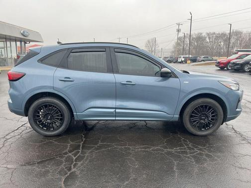 2024 Ford Escape ST-Line