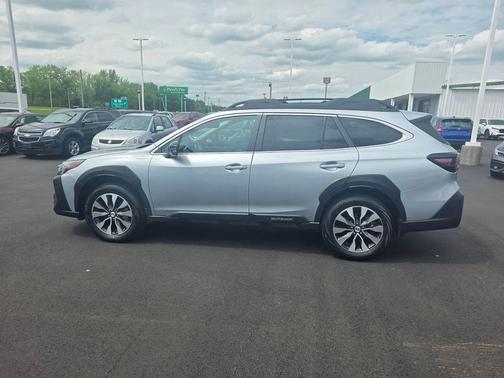 Ice Silver Metallic 2025 Subaru Outback Limited