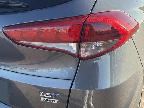 2017 Hyundai TUCSON Night