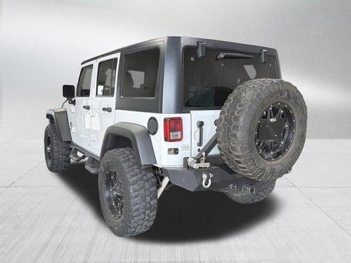 Bright White Clearcoat 2015 Jeep Wrangler Unlimited Sahara
