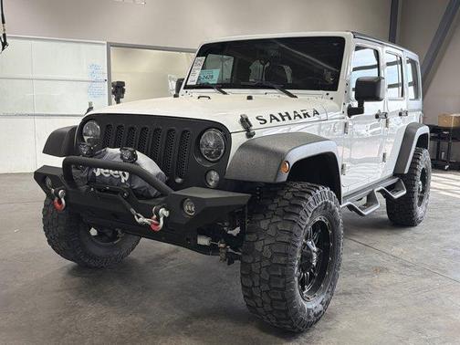 Bright White Clearcoat 2015 Jeep Wrangler Unlimited Sahara