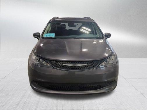 2021 Chrysler Voyager LX