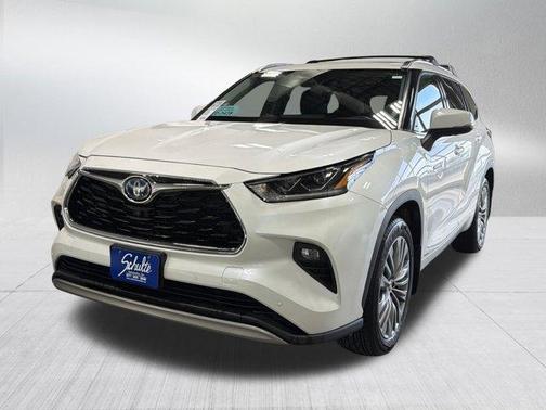 2021 Toyota Highlander Hybrid Platinum