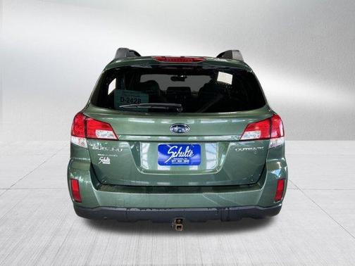 2010 Subaru Outback 2.5i Premium