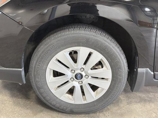 Crystal Black Silica 2019 Subaru Outback 2.5i Premium