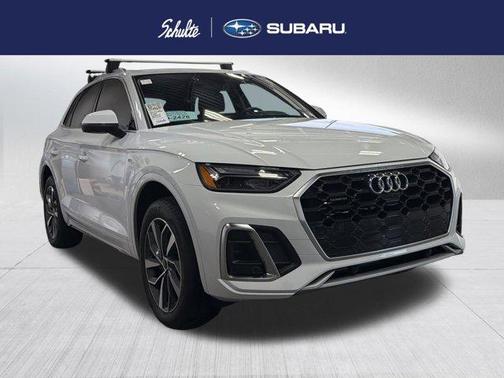 Glacier White Metallic 2023 Audi Q5 45 S line Premium Plus