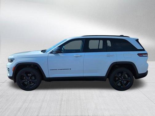 2022 Jeep Grand Cherokee Altitude