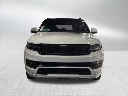 2022 Jeep Grand Wagoneer Series II