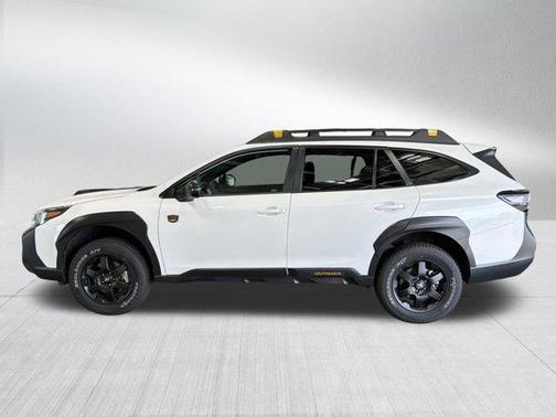 Crystal White Pearl 2025 Subaru Outback Wilderness