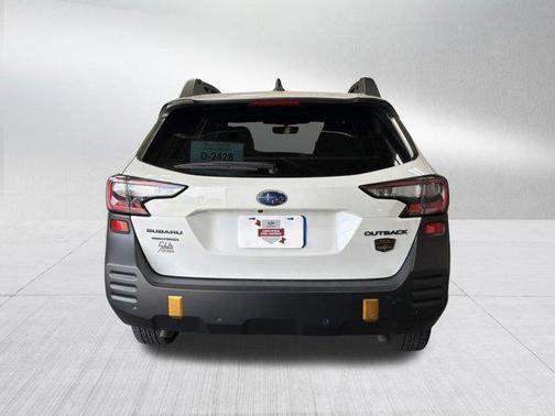 Crystal White Pearl 2025 Subaru Outback Wilderness