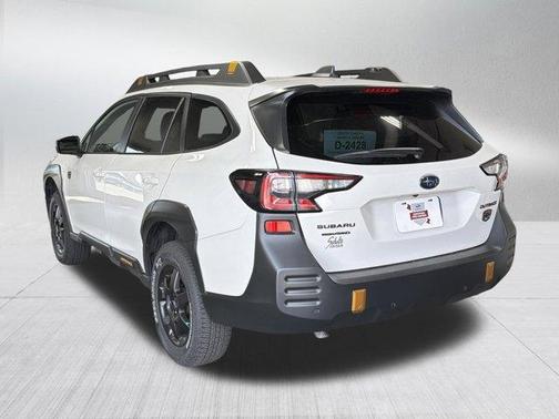 Crystal White Pearl 2025 Subaru Outback Wilderness
