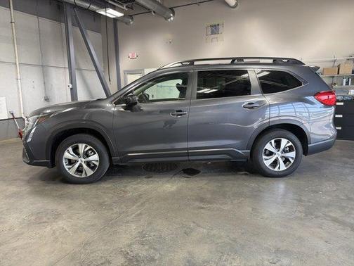 Magnetite Gray Metallic 2025 Subaru Ascent Premium