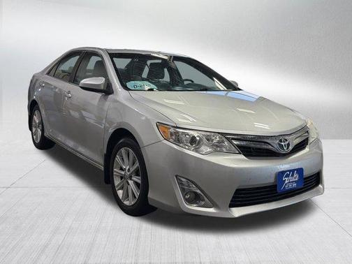 Classic Silver Metallic 2013 Toyota Camry XLE