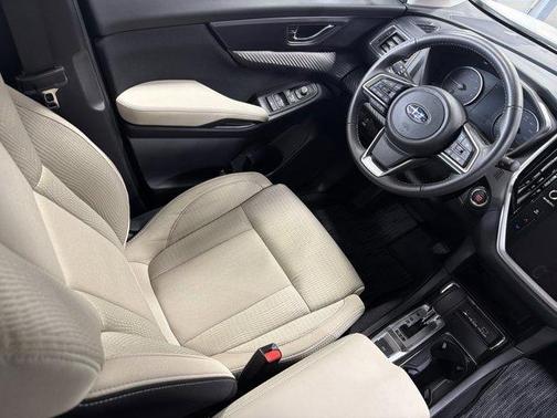 Crystal White Pearl 2025 Subaru Ascent Premium