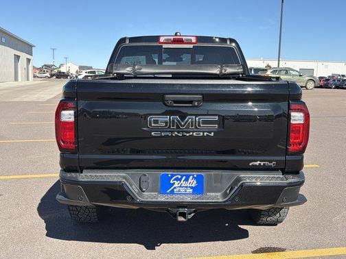 2023 GMC Canyon AT4