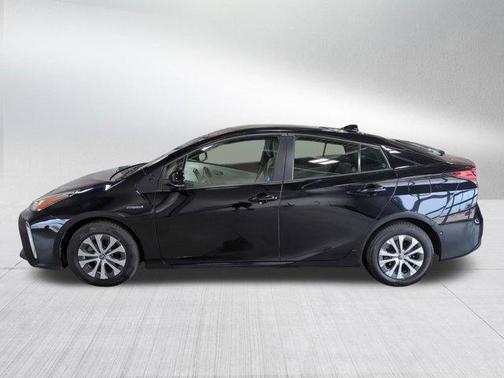 2022 Toyota Prius LE