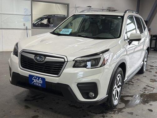Crystal White Pearl 2021 Subaru Forester Premium