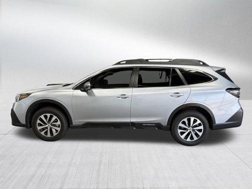 Ice Silver Metallic 2022 Subaru Outback Premium
