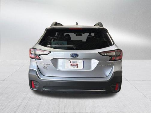 Ice Silver Metallic 2022 Subaru Outback Premium