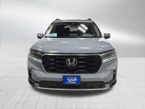 Sonic Gray Pearl 2025 Honda Pilot Touring