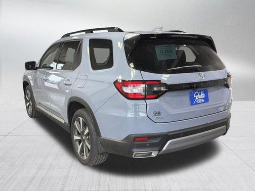 Sonic Gray Pearl 2025 Honda Pilot Touring