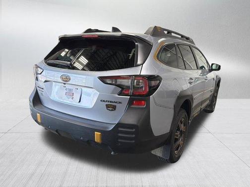 Ice Silver Metallic 2025 Subaru Outback Wilderness
