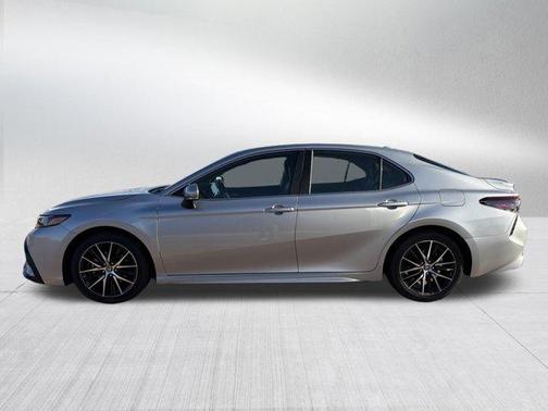 Celestial Silver Metallic 2024 Toyota Camry SE
