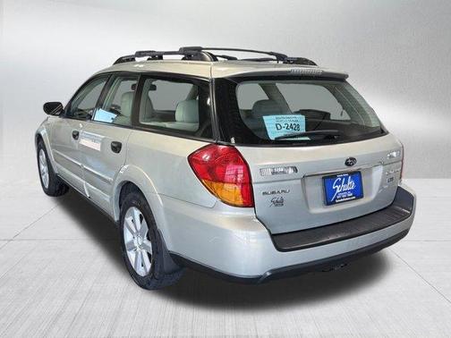 Gold 2007 Subaru Outback 2.5i