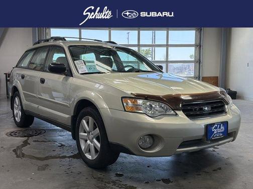 Gold 2007 Subaru Outback 2.5i