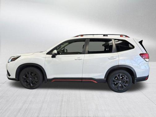 Crystal White Pearl 2022 Subaru Forester Sport