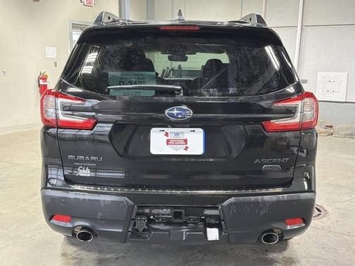 Crystal Black Silica 2025 Subaru Ascent Onyx Edition