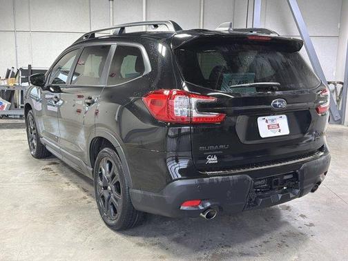 Crystal Black Silica 2025 Subaru Ascent Onyx Edition