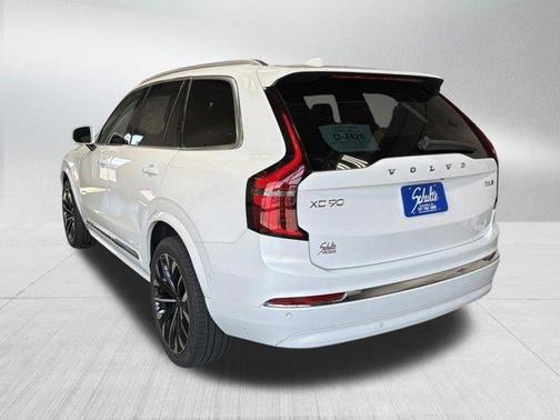 White 2025 Volvo XC90 B6 Plus 7-Seater