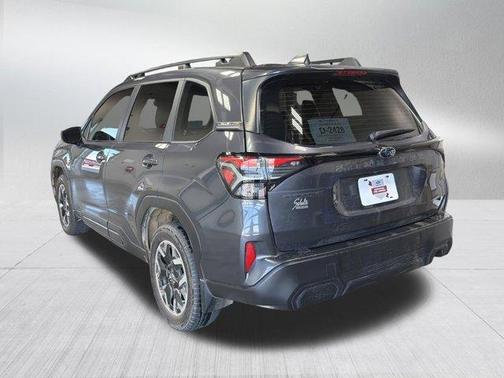 Magnetite Gray Metallic 2025 Subaru Forester